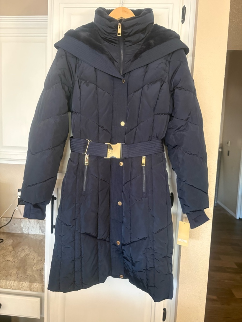 Michael Kors Womens Navy Quilted Gold Tone Belted Puffer Coat. Size: Small
